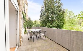 Kingsize Bett, Terrasse, Netflix, Zwei Zimmer